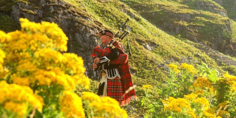 scotland-s-famous-clans-the-image-history-and-reality